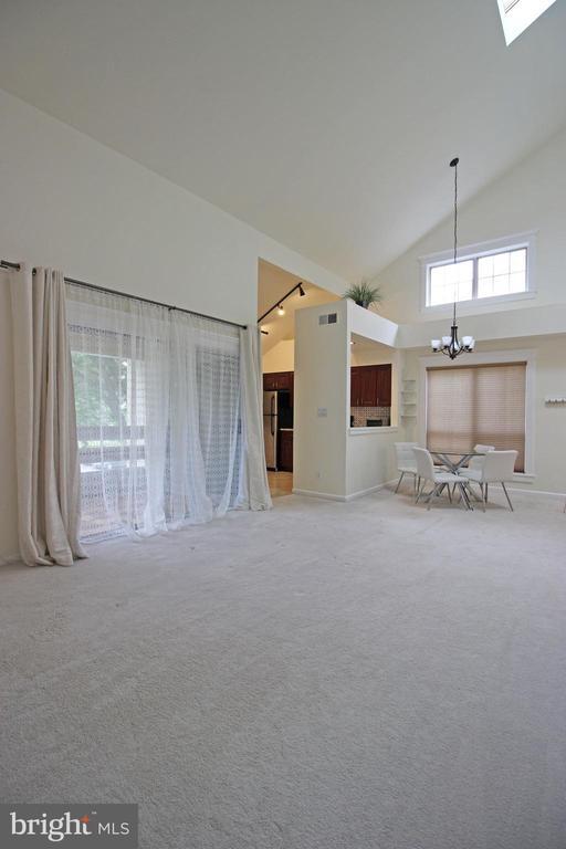 Building Photo - 6608 Jupiter Hills Cir