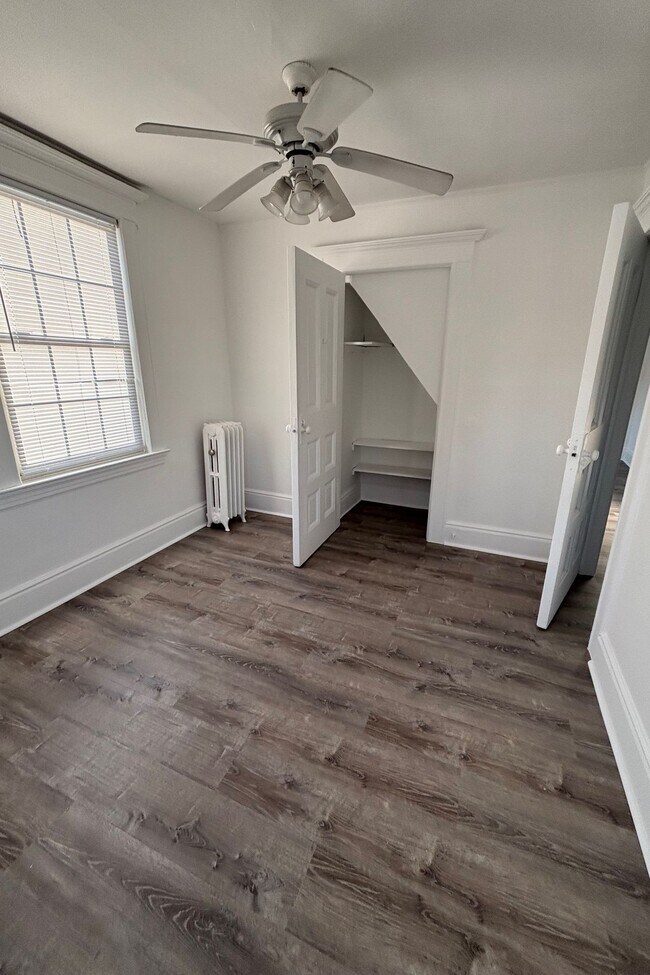 Building Photo - 2 Hasbrouck Ave