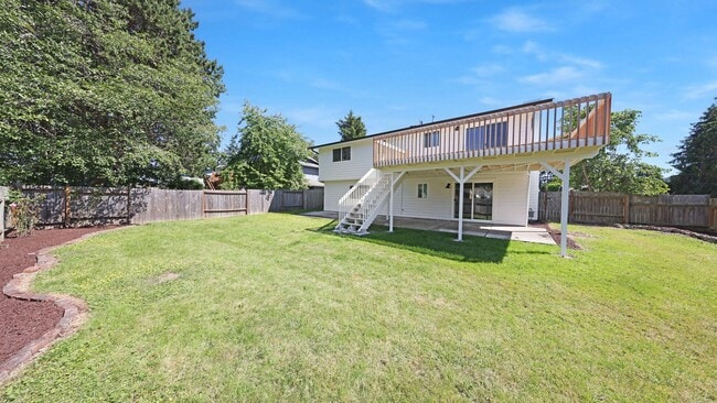 Building Photo - 4 Bed 3 Bath - Excellent Condition - Island Hospital - NAS Whidbey