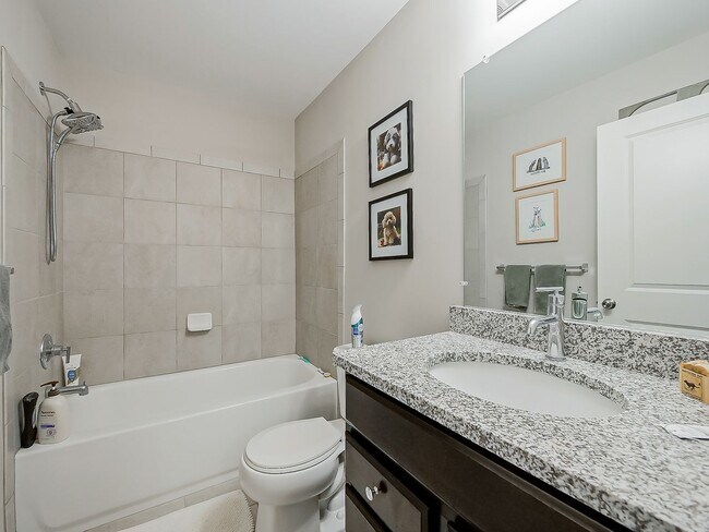 Building Photo - Move-In Ready 3-Bedroom Home in Prime Downtown Brighton!