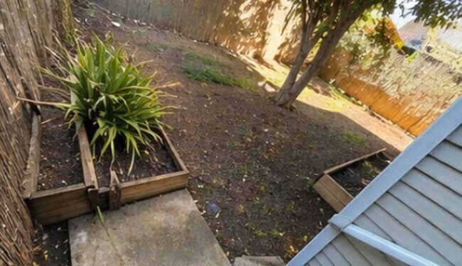 Building Photo - 2732 Union St