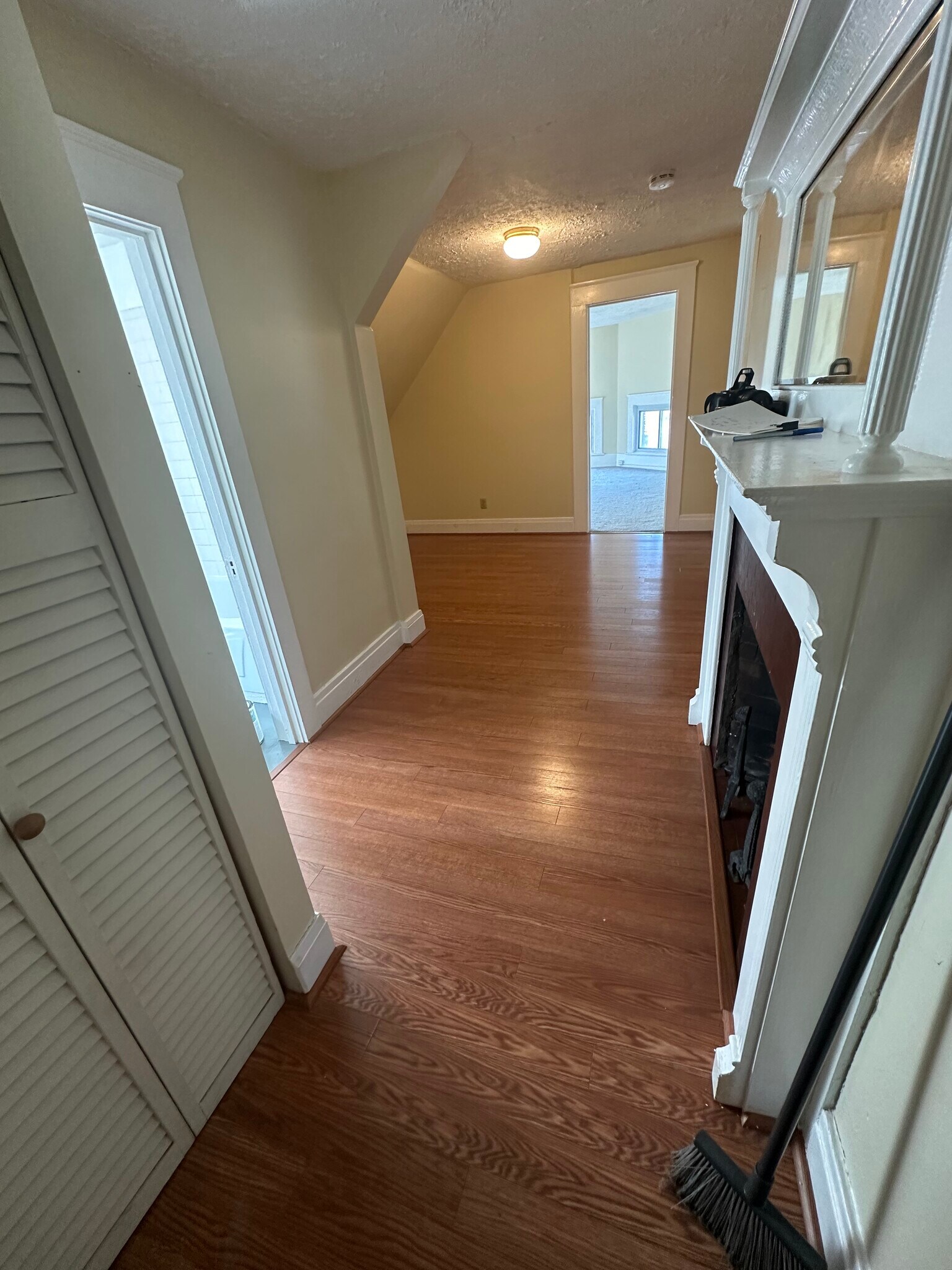 Building Photo - 329 Elmwood Ave