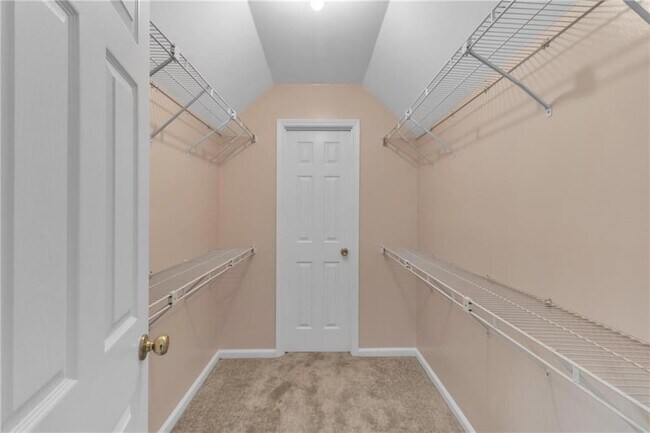 Building Photo - 915 Chipley Ct NE