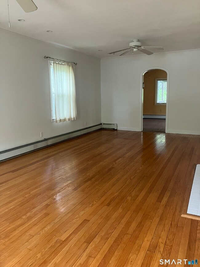 Building Photo - 155 Lakeview Terrace