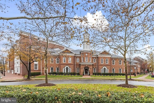 Building Photo - 5108 Donovan Dr