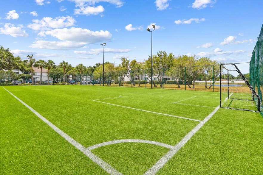 Building Photo - 1000 Marlin Lakes Cir