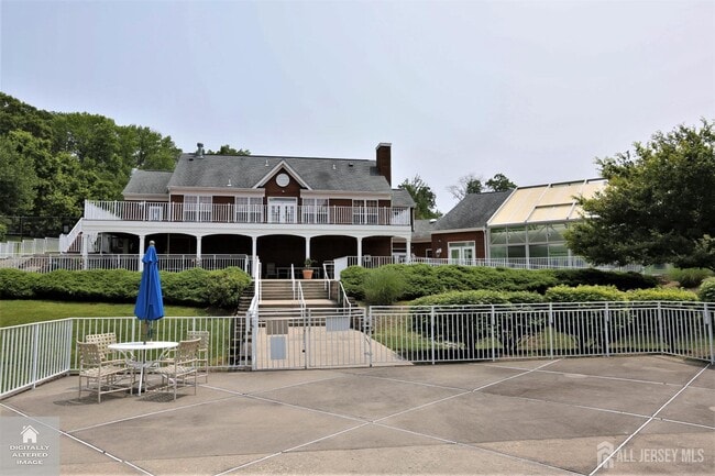 Building Photo - 301 Park Knoll