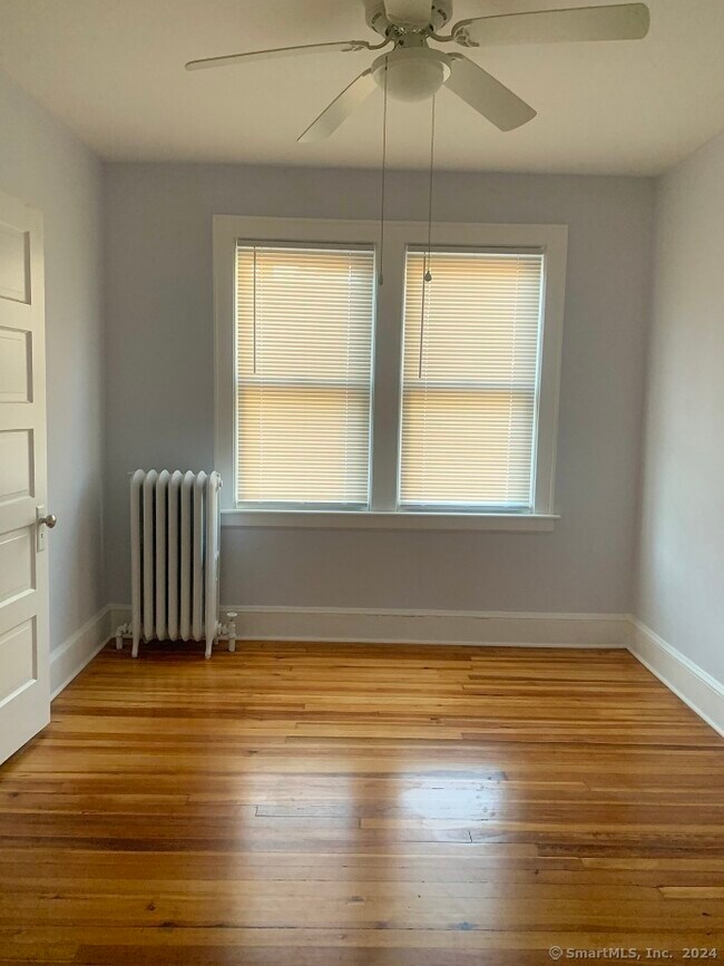 Building Photo - 419 High St