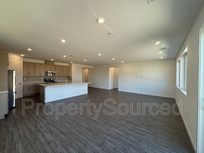 Building Photo - 1788 Shingle Ave