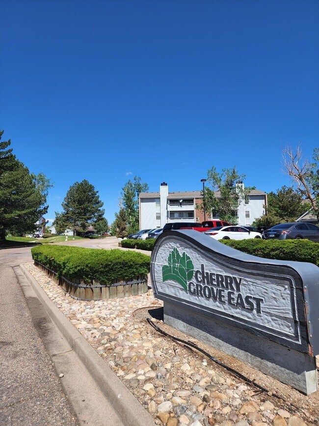 Building Photo - 2 Bed 2 Bath Condo With Balcony!