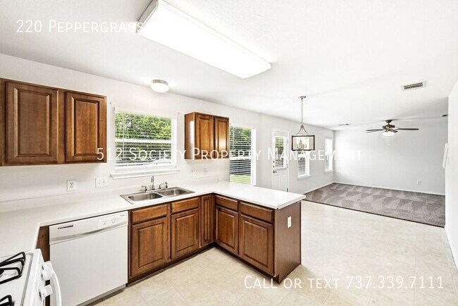 Building Photo - 220 Peppergrass Cove