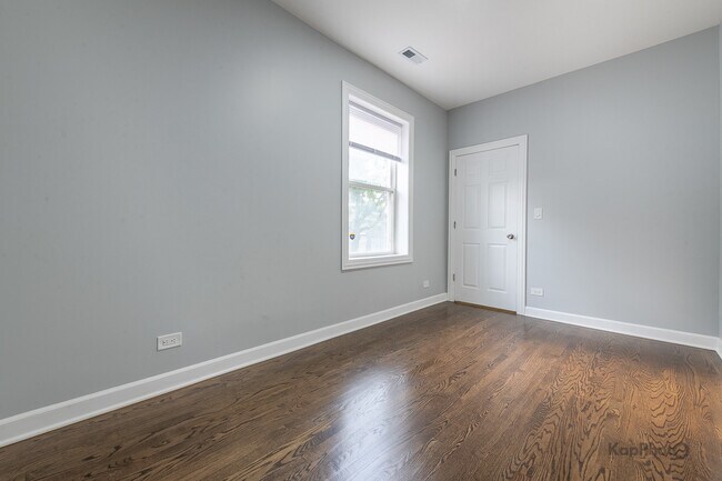 Building Photo - 3601 W Le Moyne St