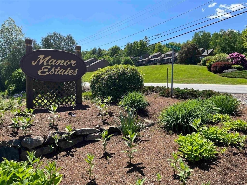 Building Photo - 61 Woodbury, 43