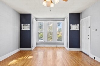 Building Photo - 166 Grafton St