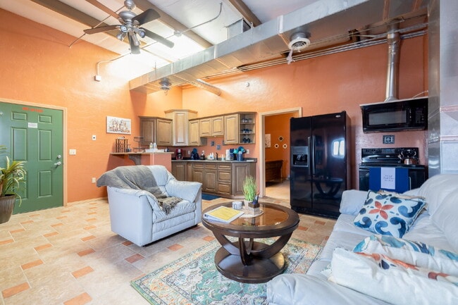 Primary Photo - Cozy Fully Furnished 1-Bedroom Apartment