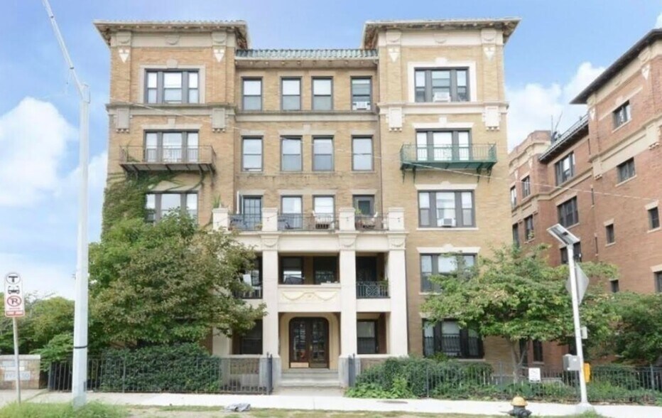 Primary Photo - 462 Park Dr