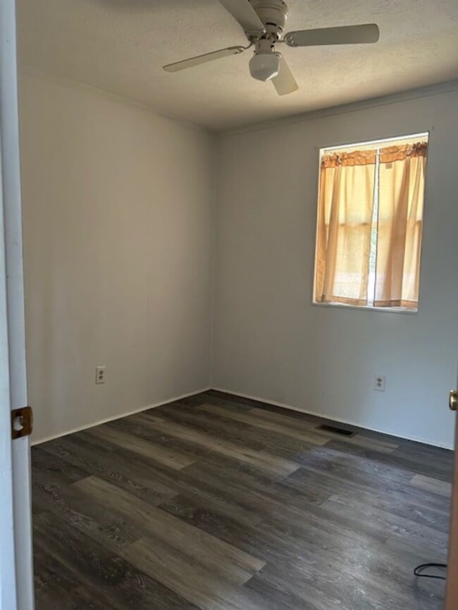 Building Photo - Marsh Oaks