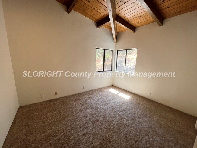 Building Photo - AVAILABLE MAY - Large 4 Bedroom / 3 Bathroom Home in Santa Margarita