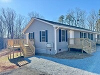 Building Photo - The Home You’ve Been Searching For!