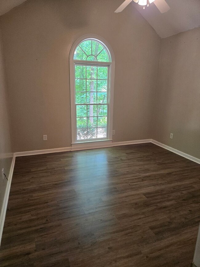 Building Photo - FOR RENT in HARRIS COUNTY with SWIMMING PO...