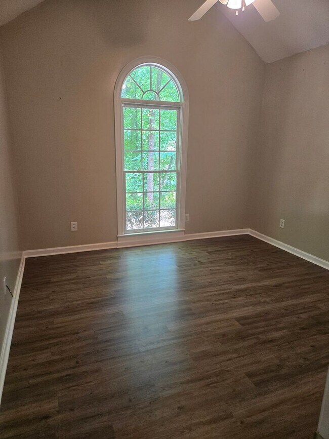 Building Photo - FOR RENT in HARRIS COUNTY with SWIMMING POOL! Available July 1st