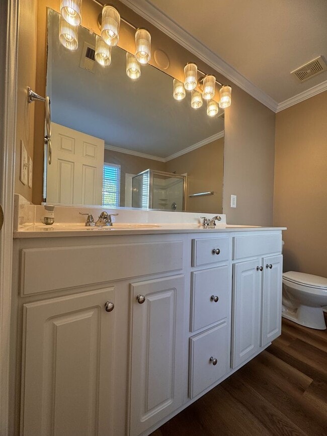 Building Photo - Fabulous 4BR 2.5 Home
