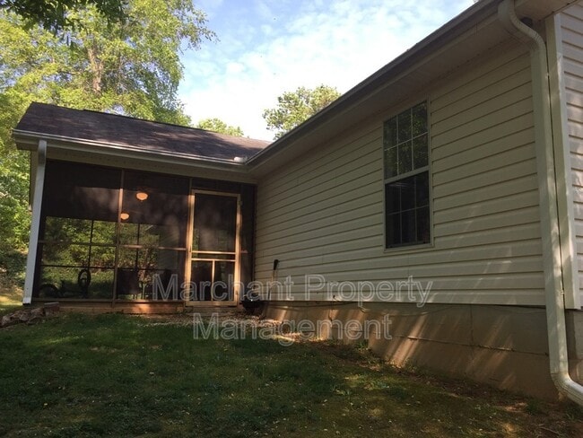 Building Photo - 210 Abigail Ln