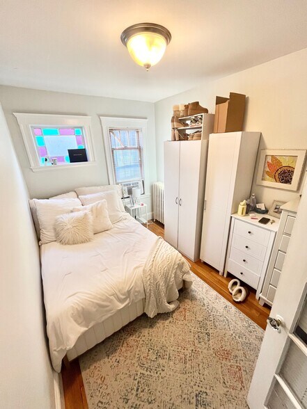 Building Photo - 202 Calumet St