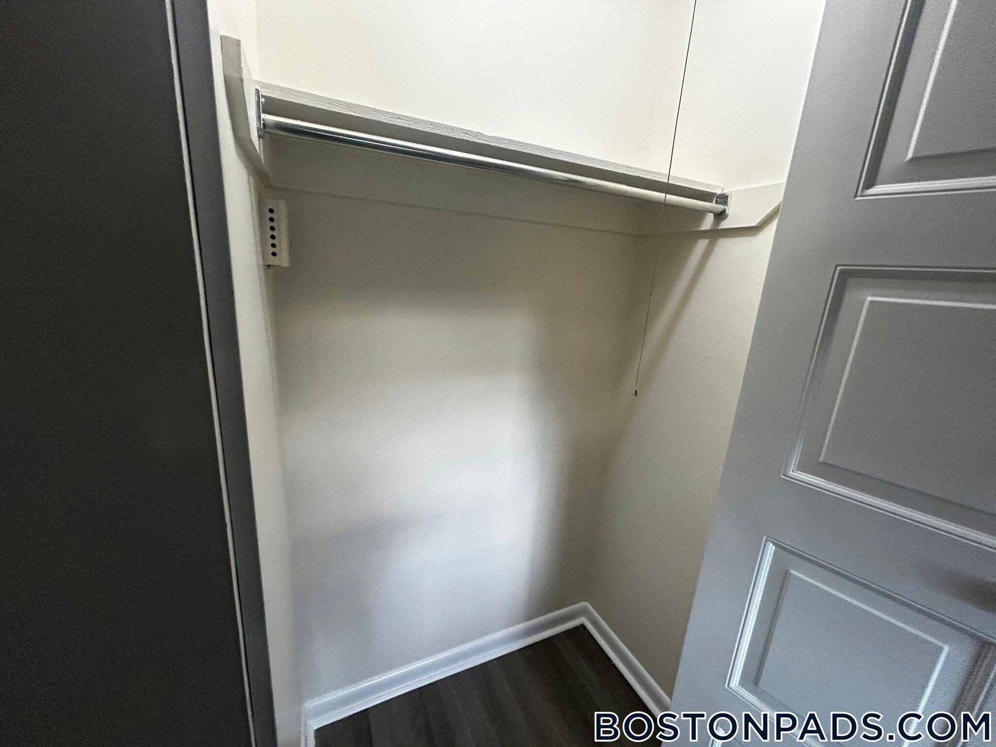 Building Photo - 51 Hill Rd