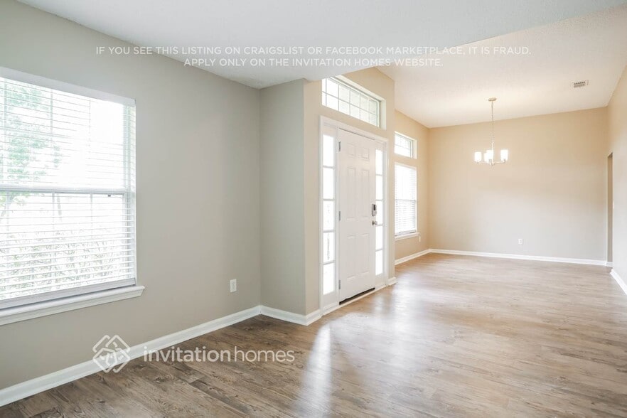 Building Photo - 11275 Chertsey Ln
