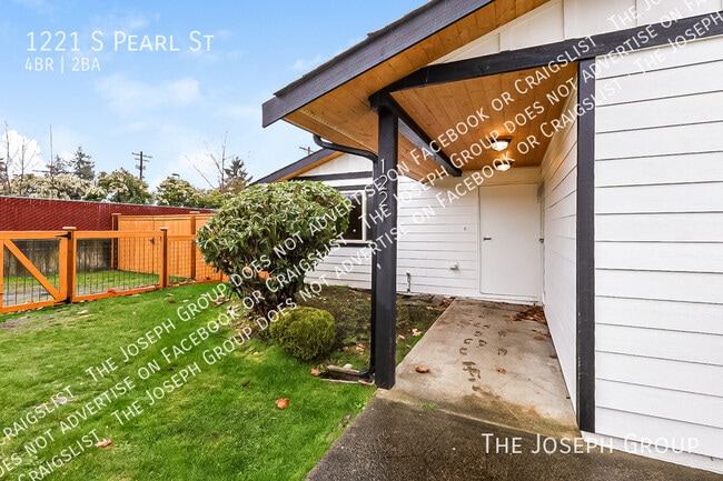 Building Photo - 1221 S Pearl St