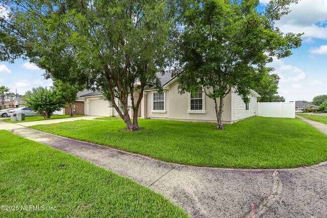 Building Photo - 9703 Cedar Ridge Dr W