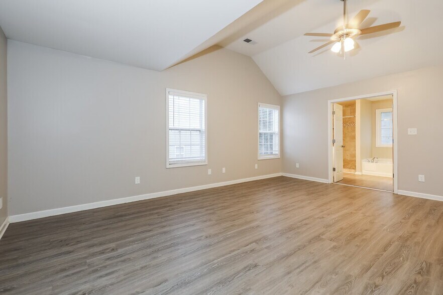 Building Photo - 908 Maple Leaf Dr