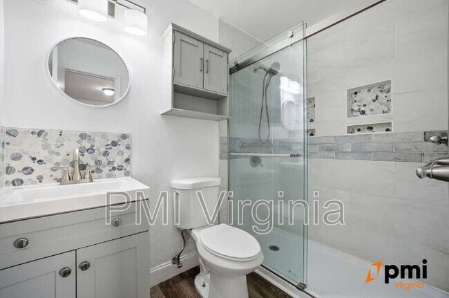 Building Photo - 1143 Clear Springs Rd