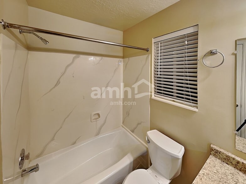 Building Photo - 536 S 925 E