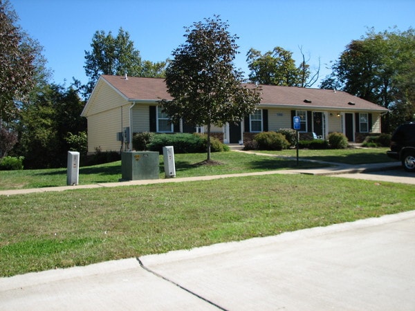 Building Photo - Hidden Valley Estates