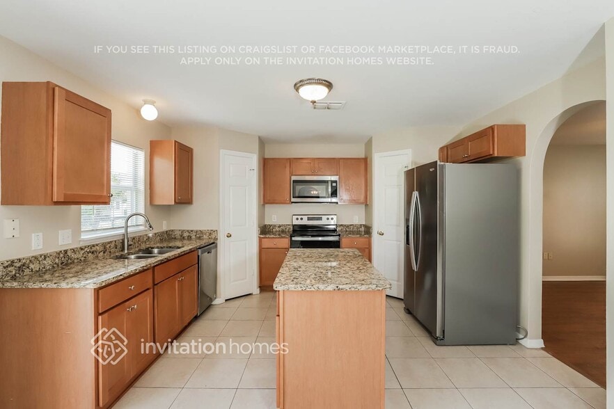 Building Photo - 692 Sunway Ln