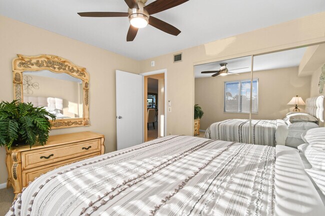 Building Photo - 501 S Seas Dr