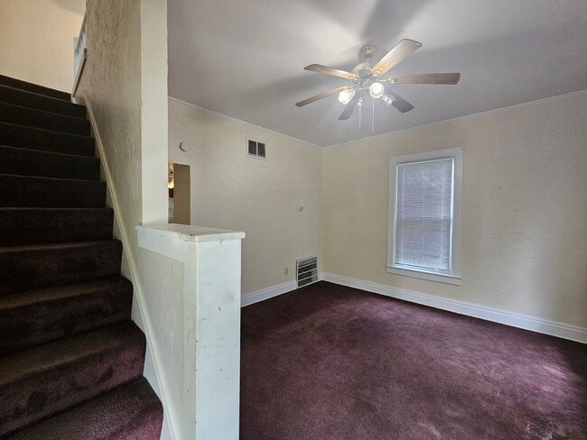 Building Photo - 2 Bedroom 1 Bath Duplex Kent Ohio 44240