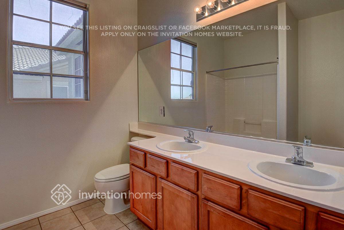 Building Photo - 5795 Farmhouse Ct