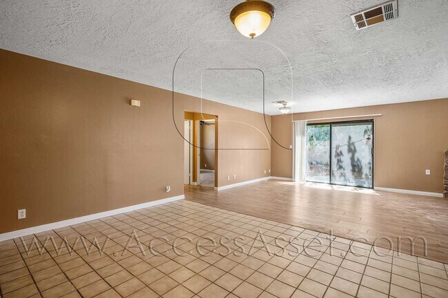 Building Photo - Open-Concept La Quinta Home with Private Fenced Yard