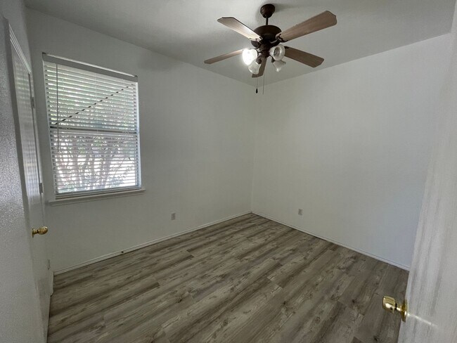 Building Photo - Nice Single Story Home in NW ISD off Hwy 170