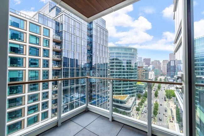 Building Photo - 150 Seaport Blvd