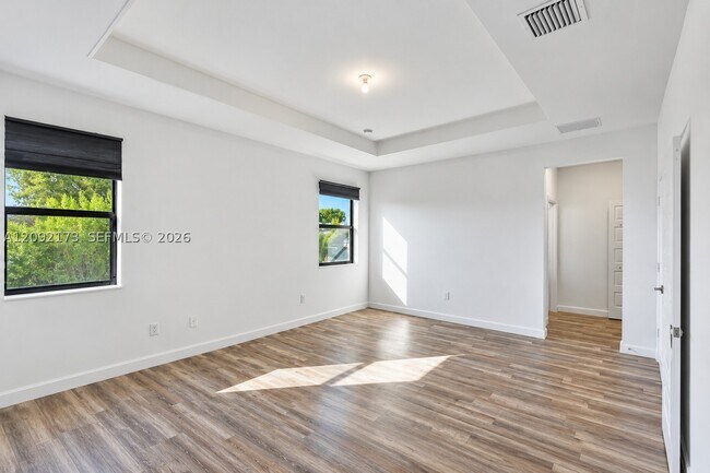 Building Photo - 336 NE 210th Way