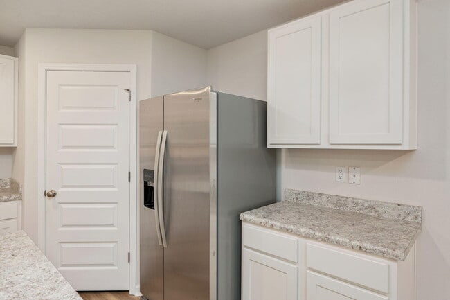 Building Photo - 3041 Heritage Plantation Blvd