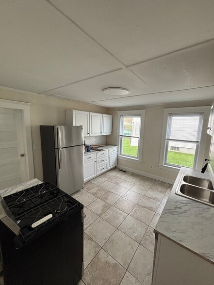 Building Photo - 87 Highland Ave