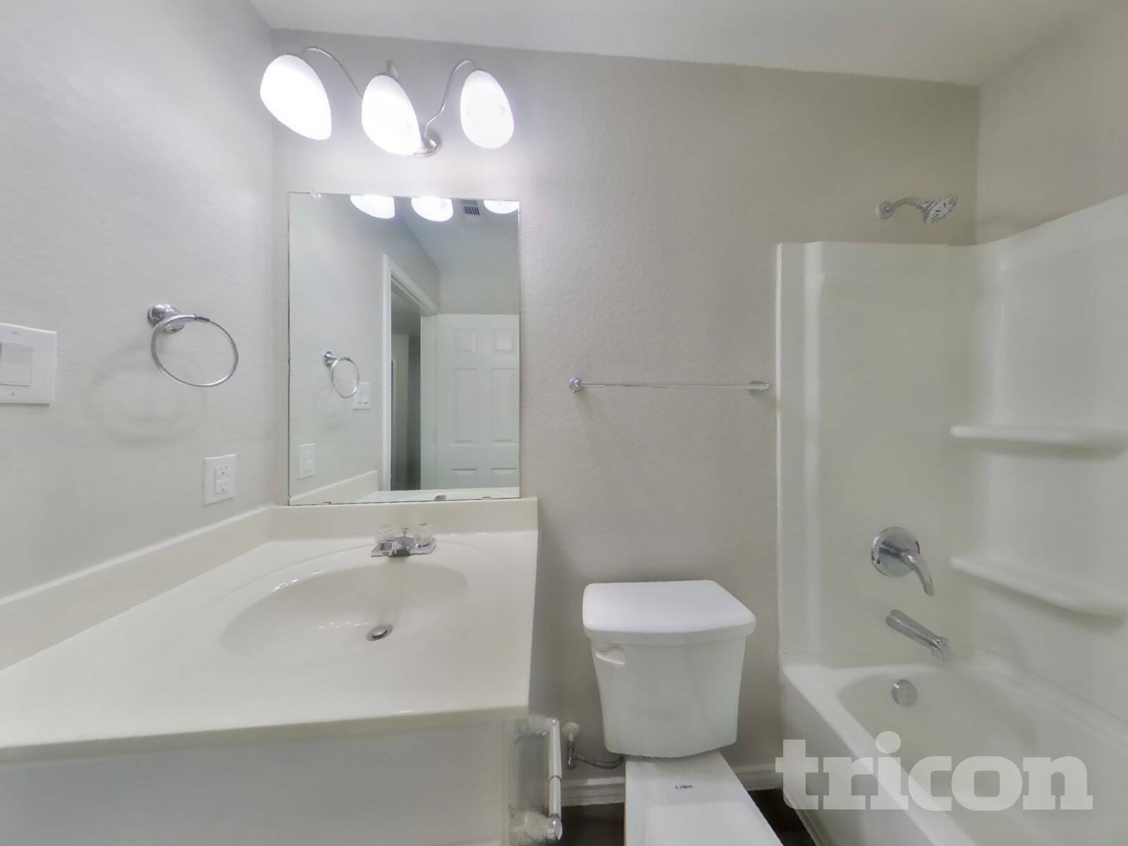 Building Photo - 7618 Crestway Ridge