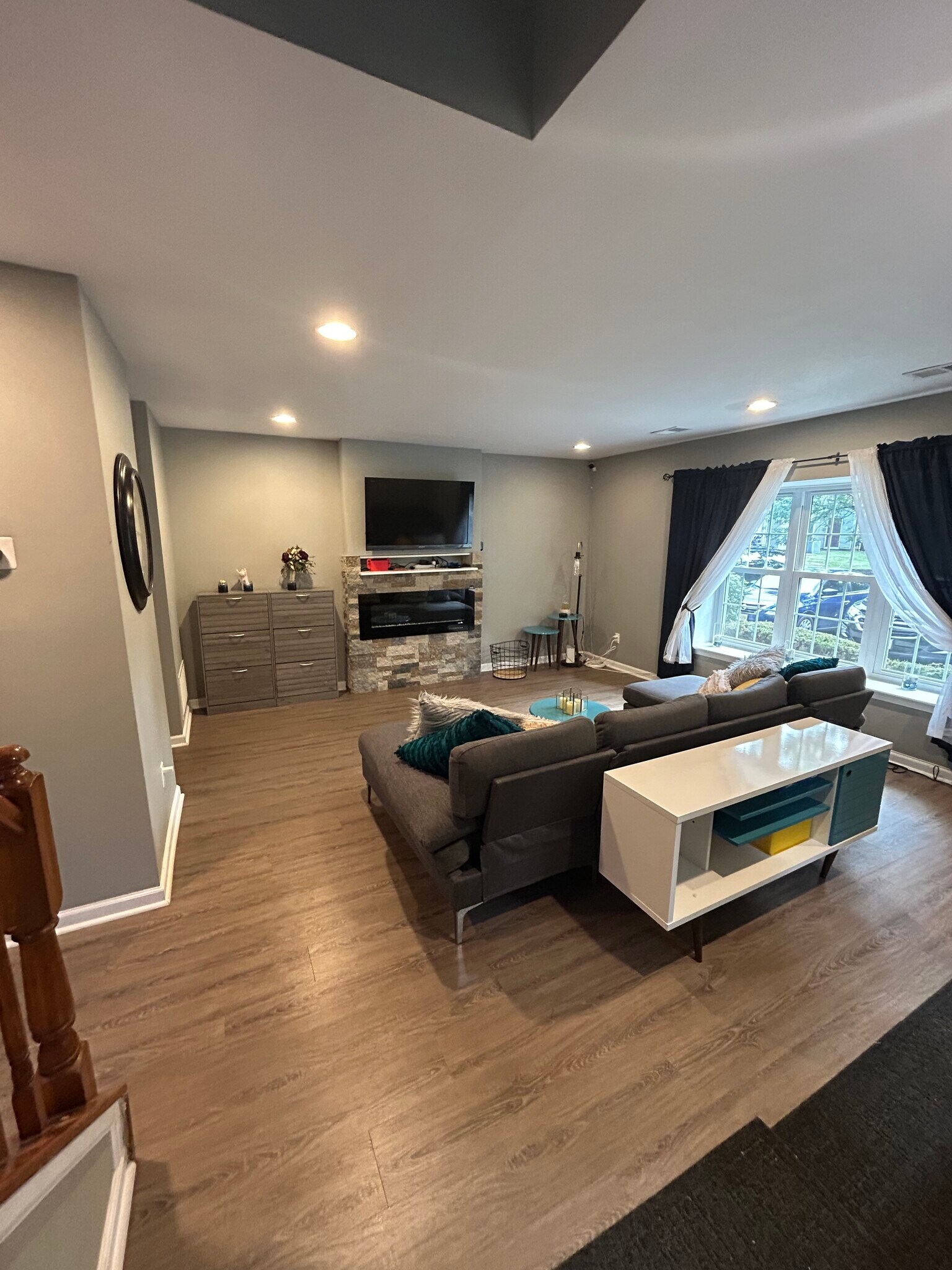 Building Photo - 448 Saint Giles Ct