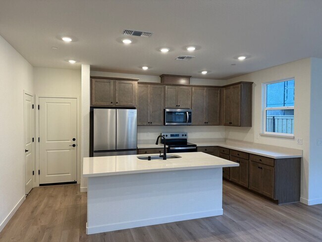 Building Photo - 2814 Stargaze Ln