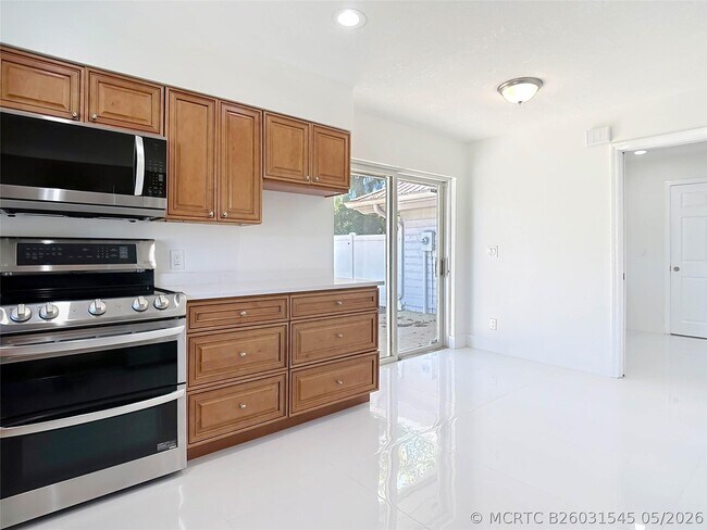 Building Photo - 1200 Poitras Dr